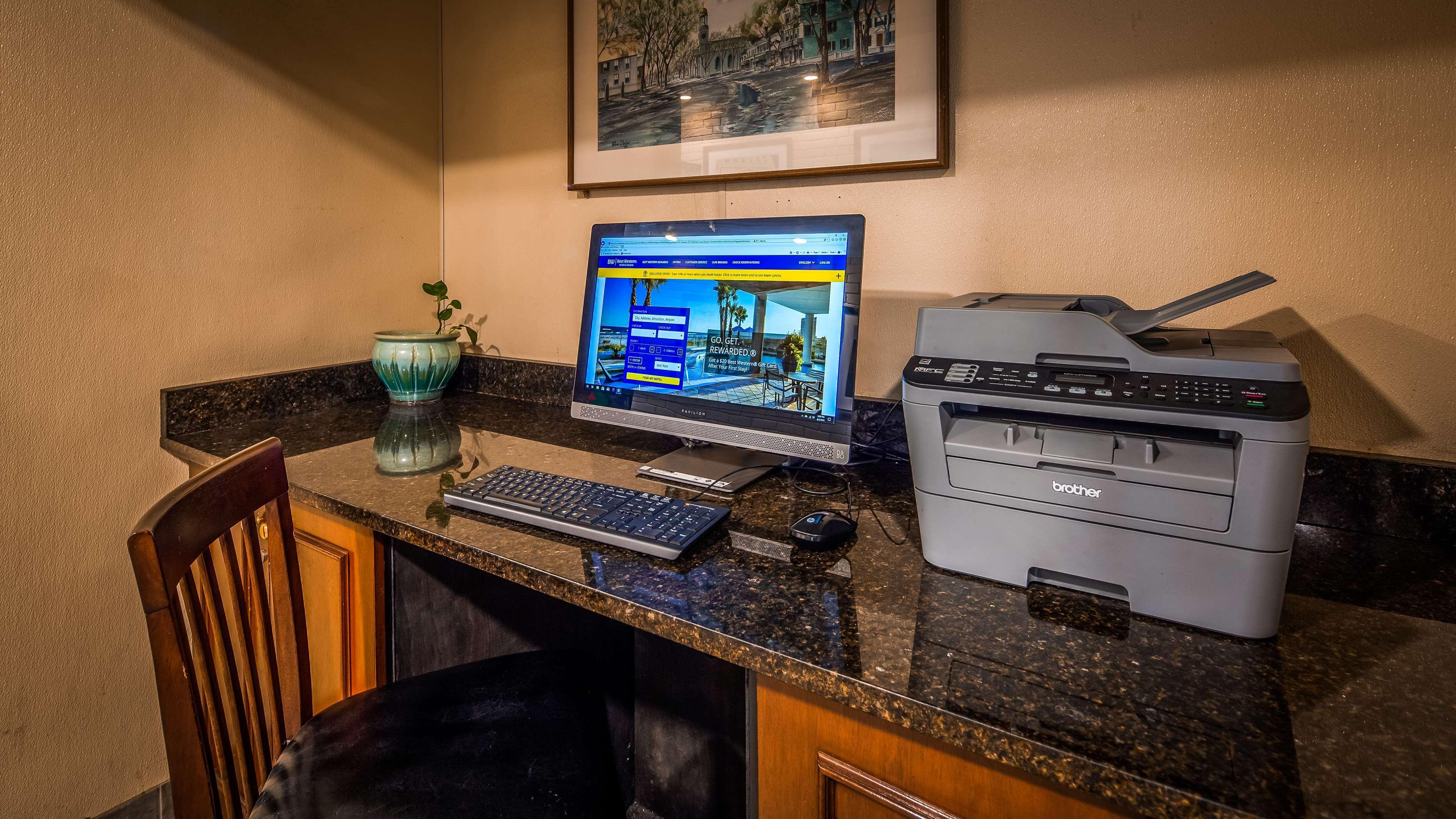 Best Western Adams Inn Quincy-Boston Exterior photo