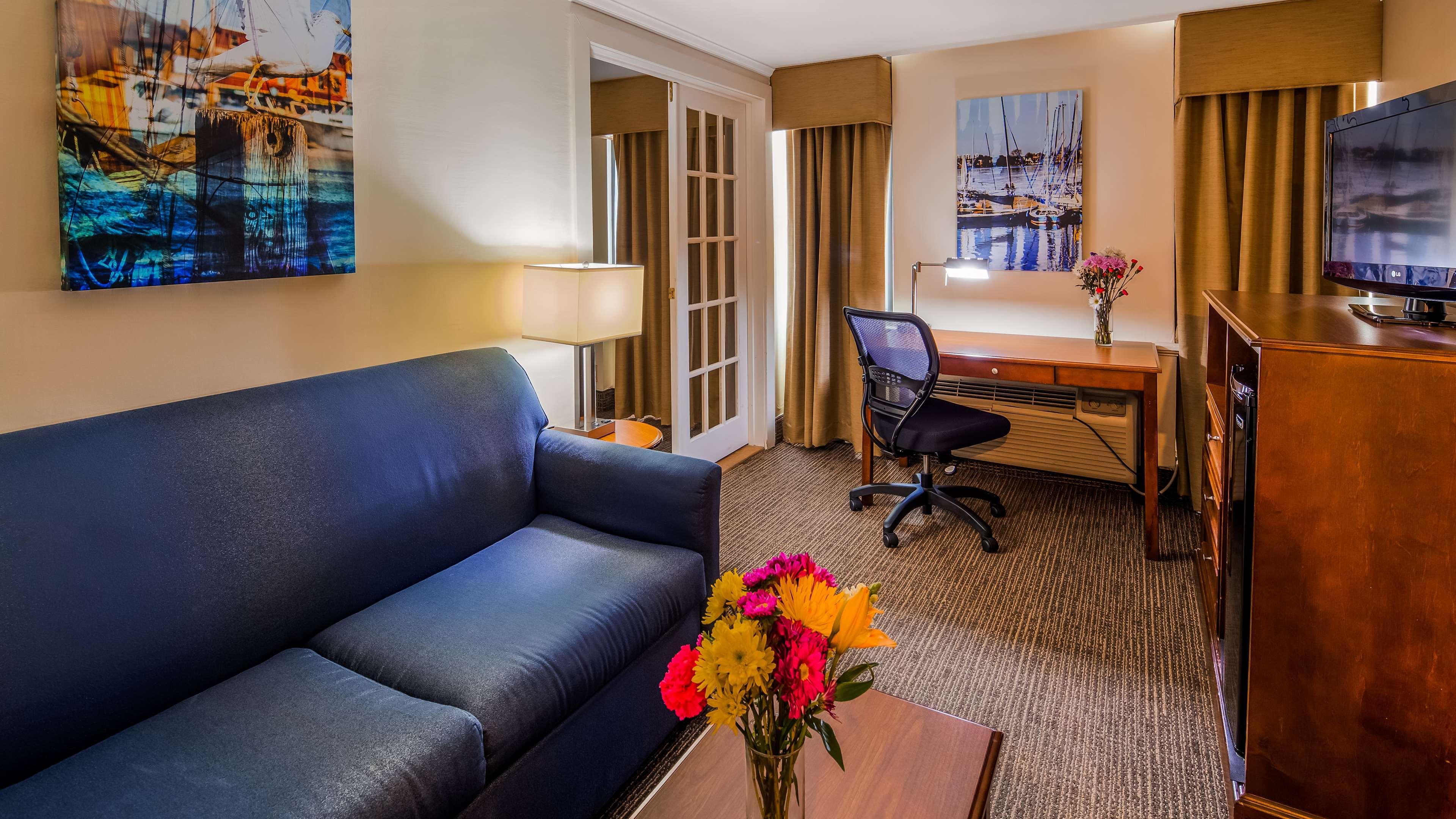 Best Western Adams Inn Quincy-Boston Exterior photo