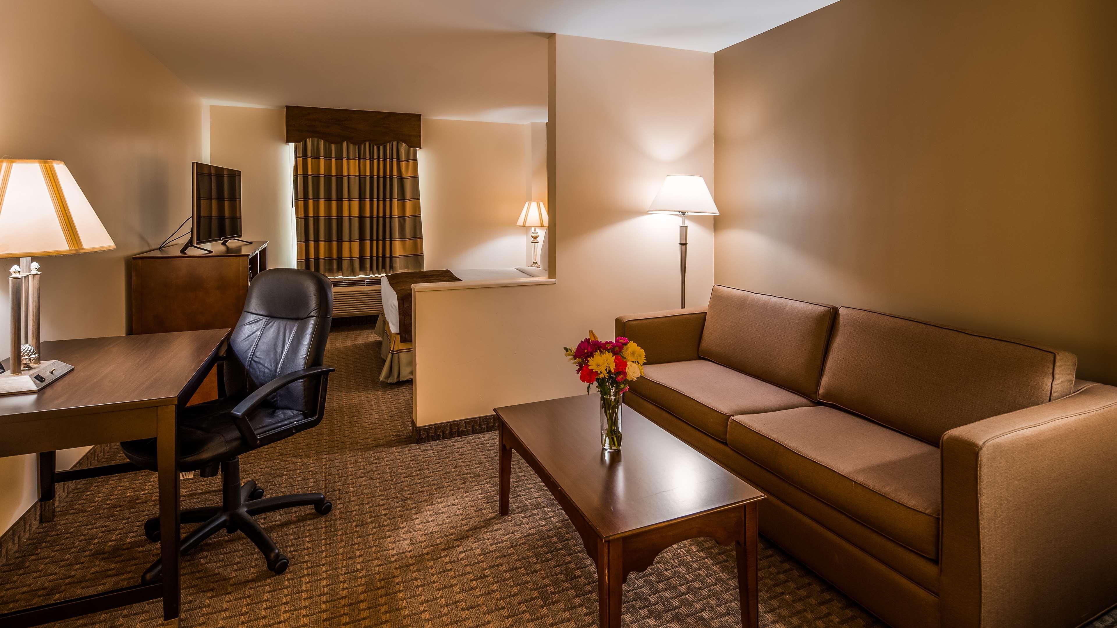 Best Western Adams Inn Quincy-Boston Exterior photo