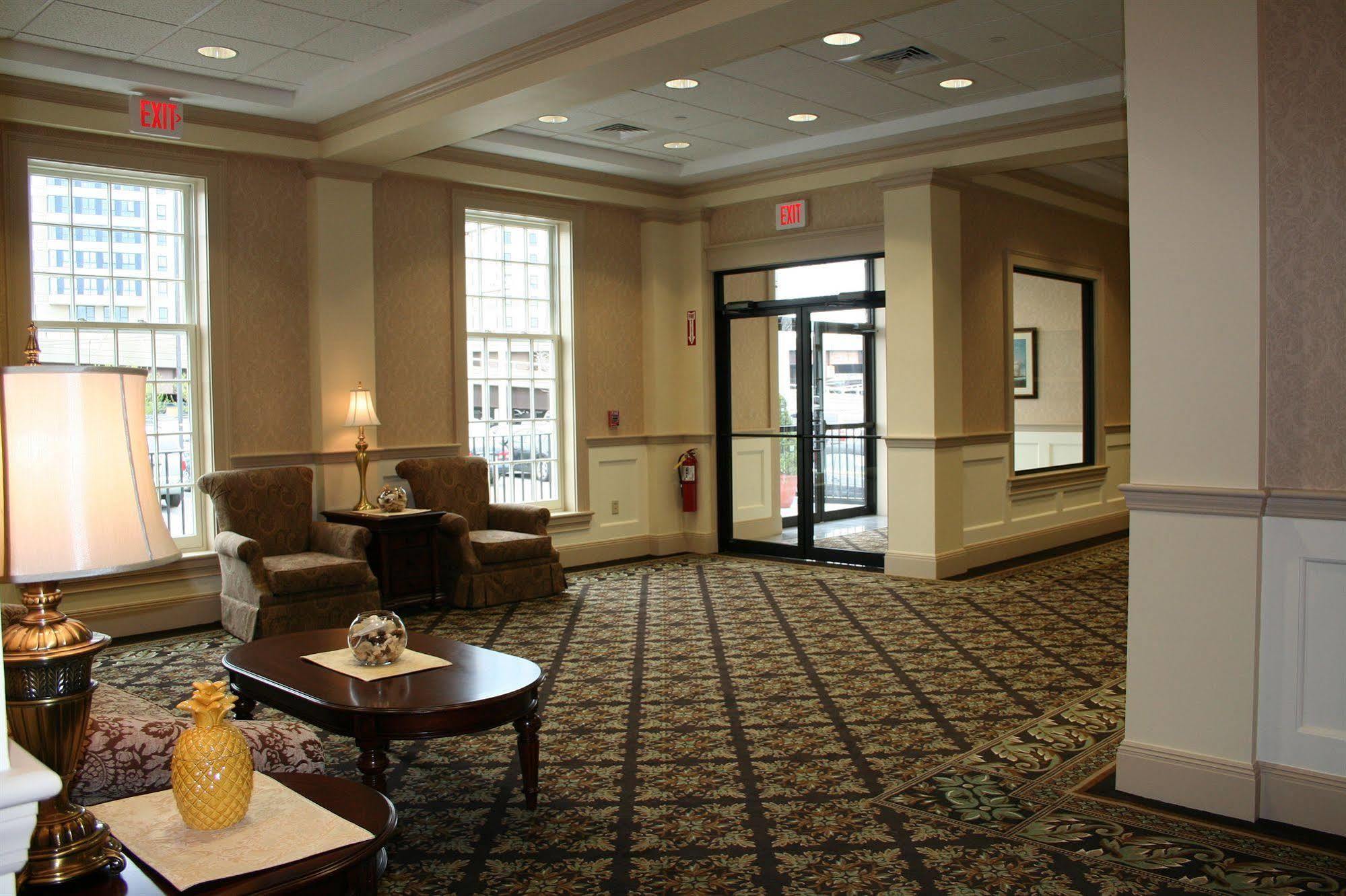 Best Western Adams Inn Quincy-Boston Exterior photo